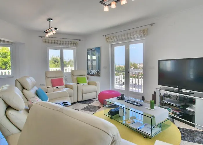 Tosal Gros Dm 8p By Carlosferien Villa *